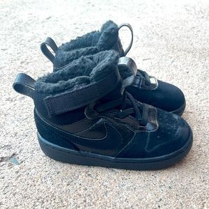 Nike Kids/Toddler /Black Court Borough Mid 2 Boot Sneakers, CQ4027-001 Size 7C